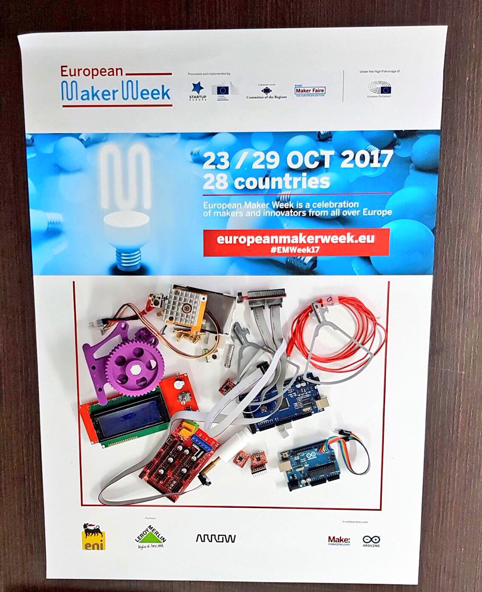 Make_in_Nuoro's tweet photo. Robotica educativa: ragioniamo e impariamo insieme ai ragazzi. Anche questo è #EMWeek17 👍🏻
#makeinnuoro #buildingfuture https://t.co/6Hk4sHhMS6