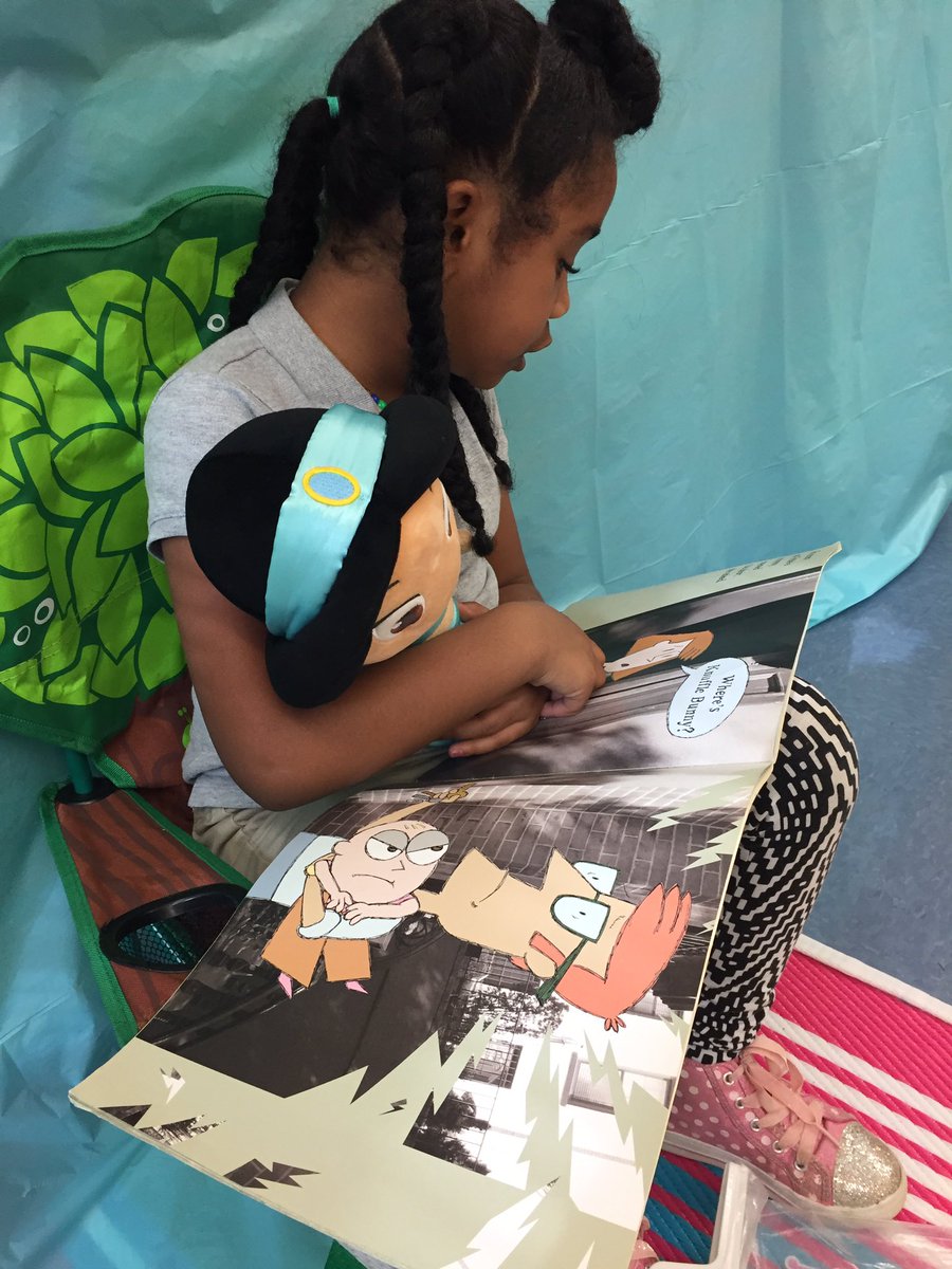 MrsS116's tweet photo. Working to be the best readers and writers we can be💚 https://t.co/RLtJn6PxLN