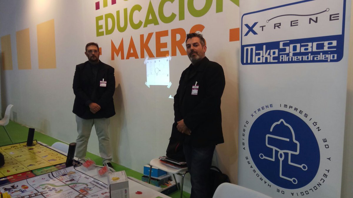 Si estás por <a href="/SIMOEDU_/">SIMO EDUCACIÓN</a> no te pierdas la zona SIMO Educación Makers, <a href="/XtreneMakerLab/">XtreneMakerLab</a> con la revista <a href="/educacion3_0/">EDUCACIÓN 3.0</a>