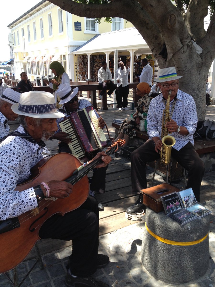 afrika4you's tweet photo. Visit @CapeTown
Had some great days and nights!
#capetown #waterfront #southafrica #Travel #riesenrad #streetmusic https://t.co/MWsZe6Hzl6