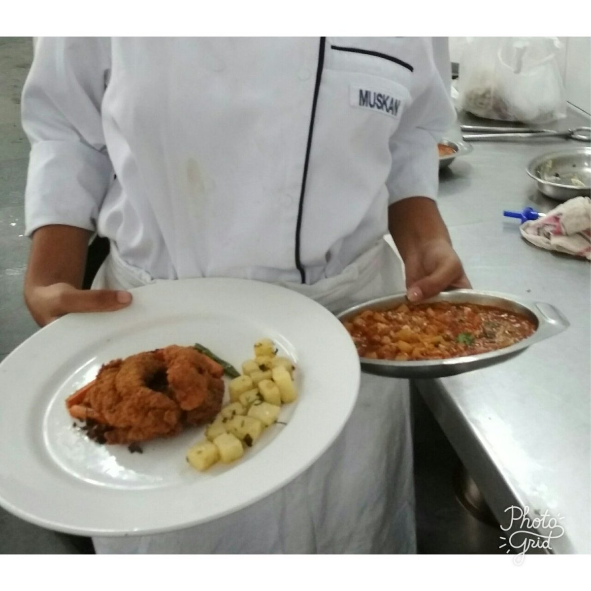 Muskan_IIHMkol's tweet photo. Happiness is when u make fish colbert, minestrone soup accompanied with sautéed vegetables and chocolate mousse. #foodproductionclass #IIHM https://t.co/dVd8V1CIs9