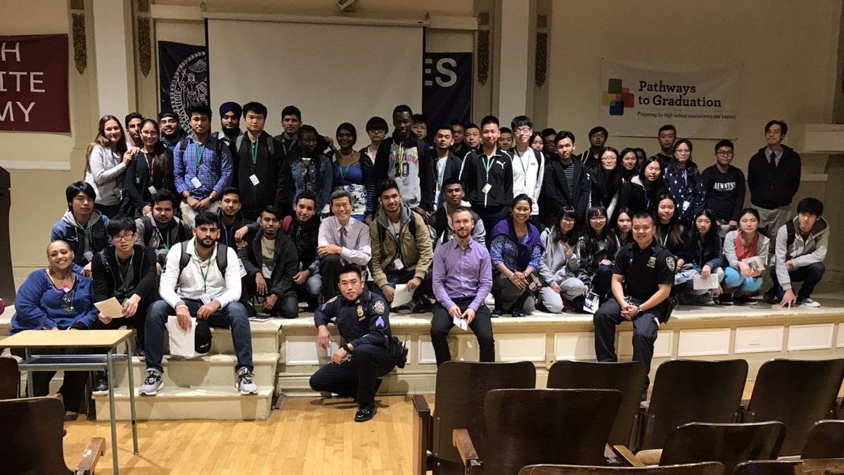 NYPD5Pct's tweet photo. Drug awareness & Safety tips @Cascades HS
Become #MagnusOfficer #NYPDcommunity #YouthOfficer https://t.co/IFBiocRvTN
