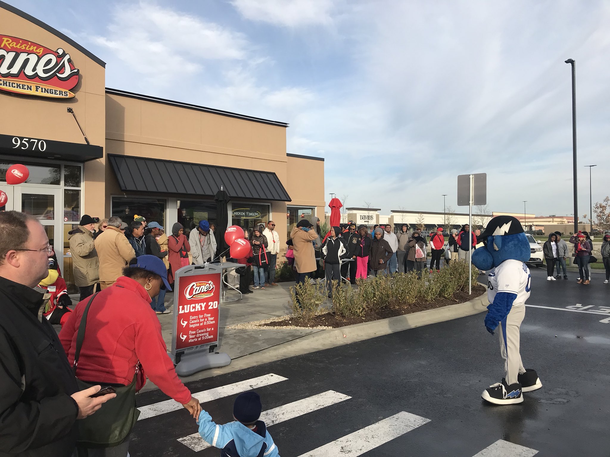 Evergreen Park  Raising Cane's