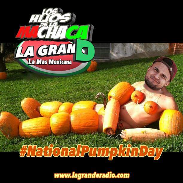 ElBroncofm's tweet photo. #Kiuvo raza a #ConquistarMundo🌎 con #LHDLM #LaGranD #Octubre #NationalPumpkinDay 🎃 #AlAire #EnVivo 📻#LHDLM #ElBronco #LaTraviesa #ElFlaco https://t.co/dkc1jI26Dv