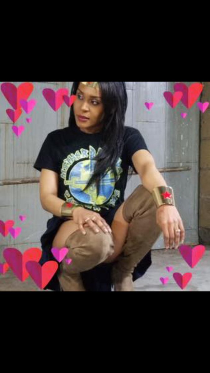 ShiLythal's tweet image. #ShiLythaL as #WonderWoman in @deuce500 vid “Wonderous” Fan Girl RMX 👀🔥👀 #FemaleMCs 👇🏾👉🏾m.youtube.com/watch?v=vUJQhX… #Dope #Lyrical #HipHop