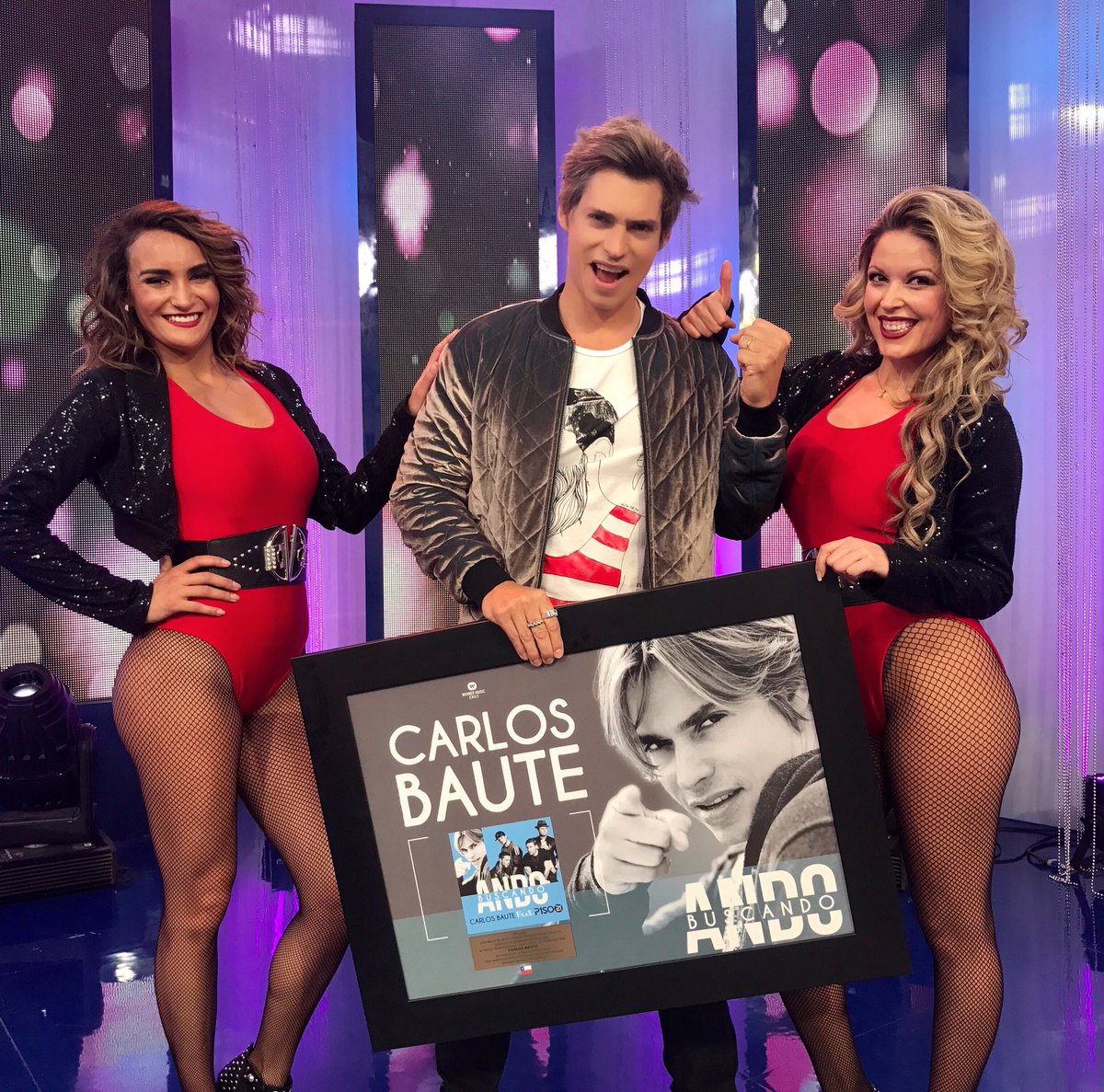 carlosbaute's tweet photo. Qué bendición chicos!

Disco de oro en CHILE!!

@WMChile 
@warnermusiclat https://t.co/xwrGkbmc3x