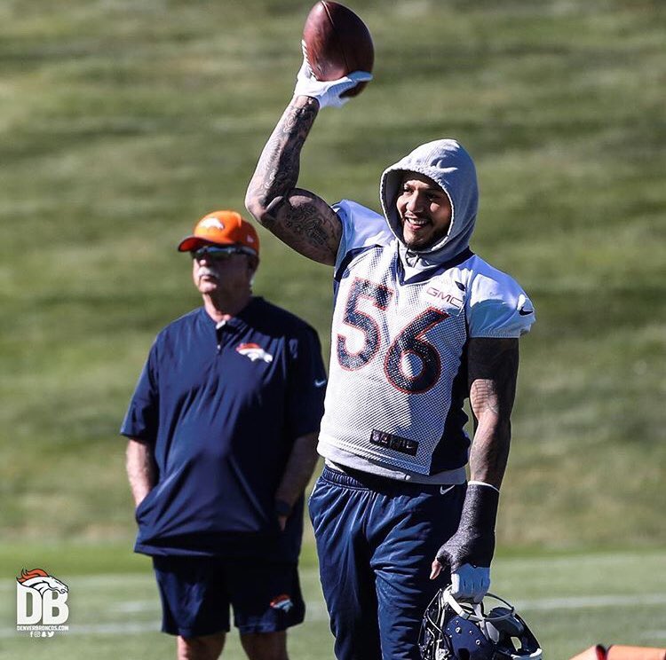SwidzinskiMgmt's tweet photo. YA💪🏾 @StingRay56 is back at it on #MNF  Happy to support our clients through and through. Get It🚀 https://t.co/cxE1sNgCn4