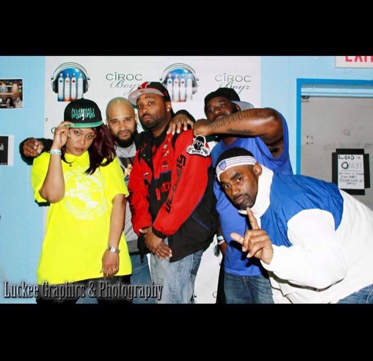 ShiLythal's tweet image. #TBT #ShiLythaL Opened 4 #TalibKweli w/new joint🔥🎶🔥#ThatsNotHipHop @DrawzReality @TEZZGotBarz @eldasensei #Artifacts m.youtube.com/watch?v=m3Bnkn…
