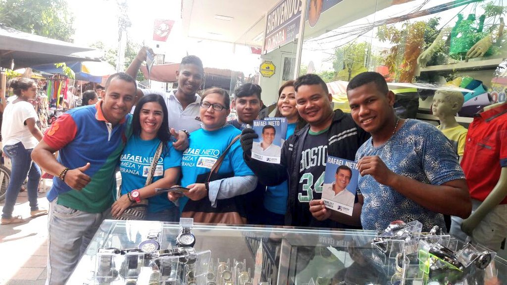RafaNietoLoaiza's tweet photo. Gracias equipo #Valledupar por todo su apoyo. Qué bueno contar con su compañía en este recorrido democrático! https://t.co/x9V0G3QBzF