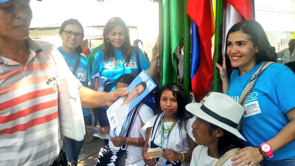 RafaNietoLoaiza's tweet photo. Gracias equipo #Valledupar por todo su apoyo. Qué bueno contar con su compañía en este recorrido democrático! https://t.co/x9V0G3QBzF