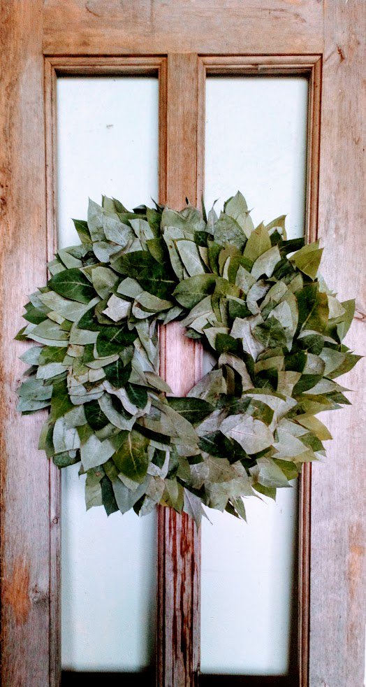 WhiteDoveLMK's tweet photo. Fresh foliage wreaths this weekend - from €20 @TheMilkMarket #AdornYourDoor #LimerickStyle #LimerickMilkMarket https://t.co/6hh2xgaQVp