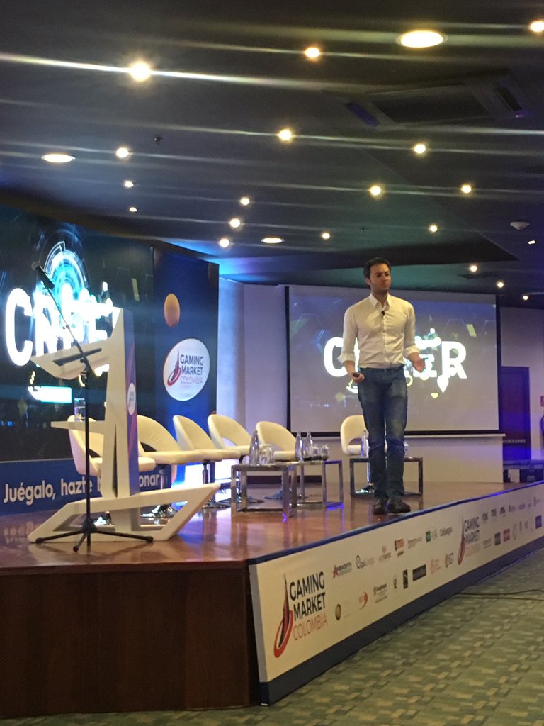 ULACsas's tweet photo. "CREER" sabias palabras que nos deja el viceministro de economía digital @QuinteroCalle en el @GamingMarketCol #GMC2017 #ULACTeam https://t.co/xF0TaSVOt5