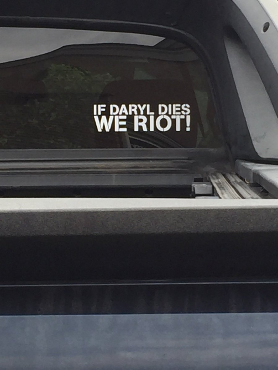 norman reedus tweet media