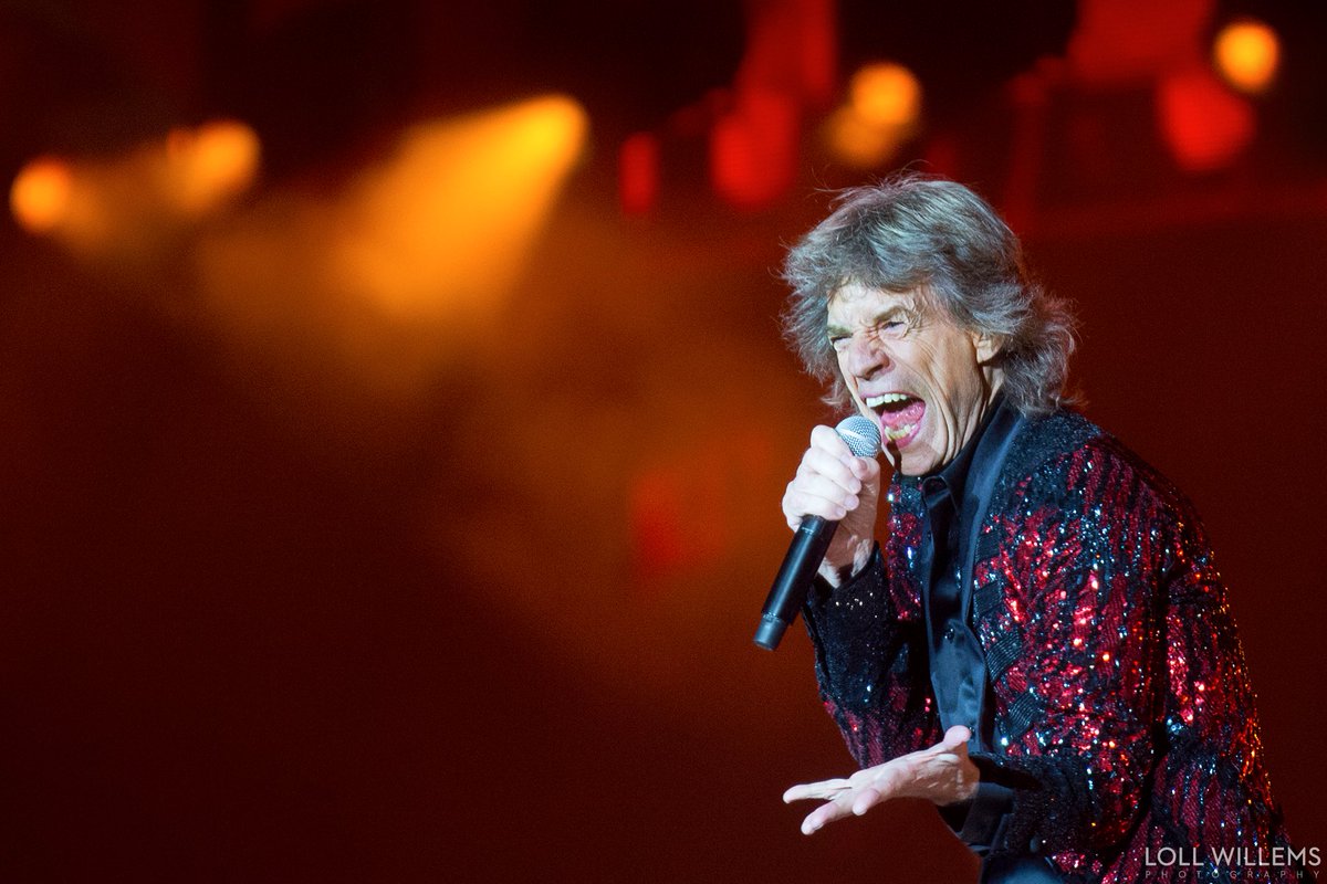 27_Conspiracy's tweet photo. // Wild, wild Mick! Yesterday was last show of @RollingStones tour at brand new @UArena 
Thanks Sir @MickJagger 
#StonesNoFilter #UArena https://t.co/1YK4VGF3SD