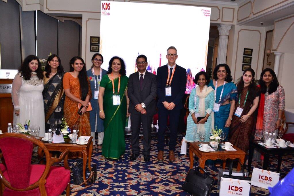 trott_nick's tweet photo. #tbt to #icds2017 and teaching in Delhi with these brilliant dietitians #rdlife https://t.co/SuuDldY51n