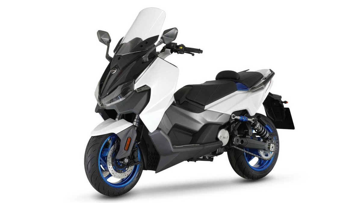 Motor1espana's tweet photo. #SYM desvela su #scooter #Maxsym #TL1, que se presentará en el #EICMA2017 https://t.co/7ZWoFF5asK
#motos #MaxsymTL11 #SYMTL1. https://t.co/ypsSu9NjkQ