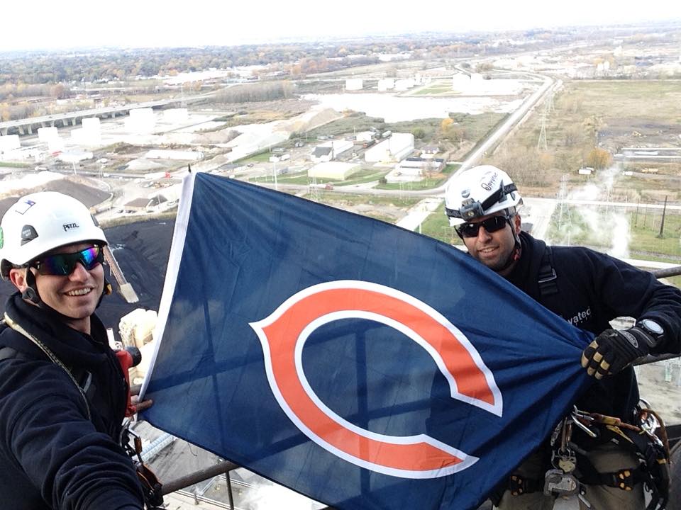 elevatedsafety's tweet photo. Fixed Ladder Inspections 400’ above Green Bay..Bear Down! @ChicagoBears @harken
#chicagobears
#ropeaccess
#fixedladders
#livebig
#sprat https://t.co/aN6eVrozin