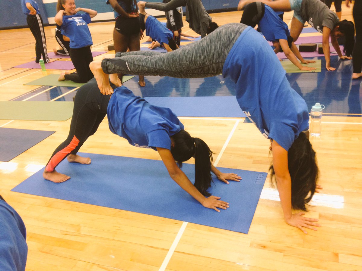 MsGarde's tweet photo. Great double down dogs with @LeslieBest in PAF20F @JFSSathletics @FraserJags @hpe4pdsb https://t.co/T3BiRphnkl