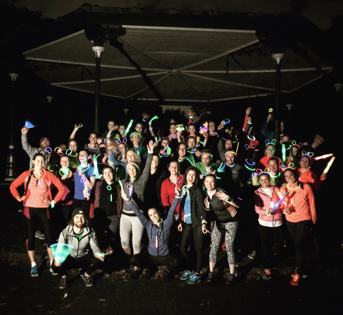 gympluscoffee's tweet photo. Well that was fun!! π Thanks to everyone who came this evening for our Glow Stick Workout! The enthusiasm was amazing!! Huge thanks to the fantastic @ensofitproject who lead such a fun class! Roll on the next #EveningStretch ! #MakeLifeRicher https://t.co/wwN6W5tkJe