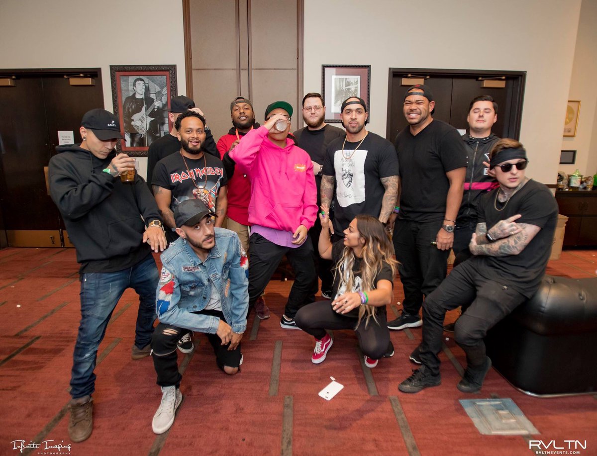 J0HNNYTSUNAMI__'s tweet photo. Oooooooo she lovin the crew @909turtle @doncriminals @rvltn_plursace @itsckellz @papagroovemusic https://t.co/7ZIKSfdoSP