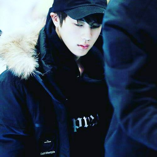 grappin_daniela's tweet photo. Jinnie :3 https://t.co/HuurTjIVwN