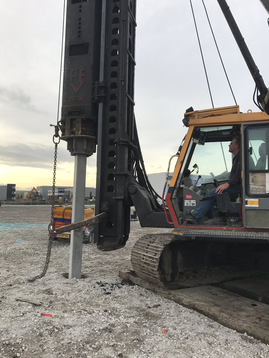 SortimoNL's tweet photo. Vandaag 1e paal geslagen van ons nieuwe bedrijfspand! #gouwepark #moordrecht #trots #Sortimo #bedrijfswageninrichting https://t.co/fFBRbZAyBC