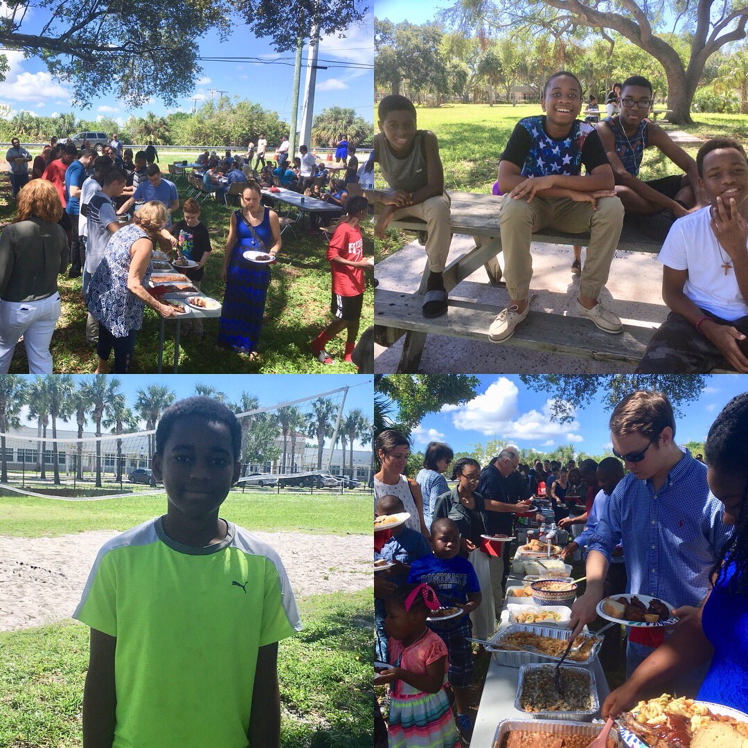 ConnectedLifeCC's tweet photo. BBQ 2017 So. Much. Fun. https://t.co/Pzb2yzVh4R