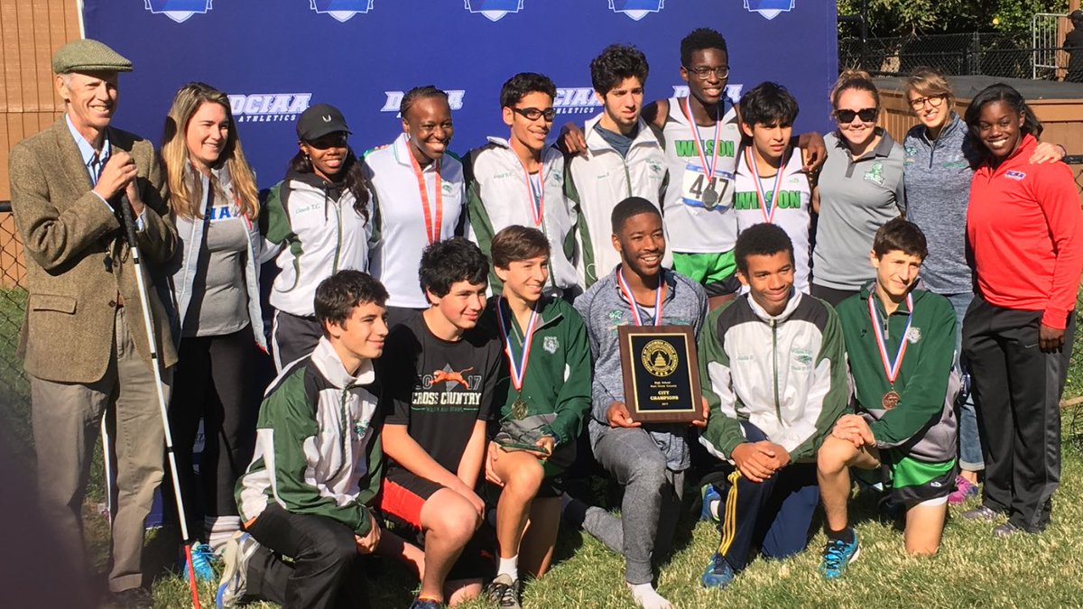 HsdcWilson's tweet photo. Boys Cross Country @Thedciaa1 Champions @Wilsonhsdcps #GoTigersRoar @thewilsonbeacon @DCSAASports @allmetsports https://t.co/axczuLbCGW