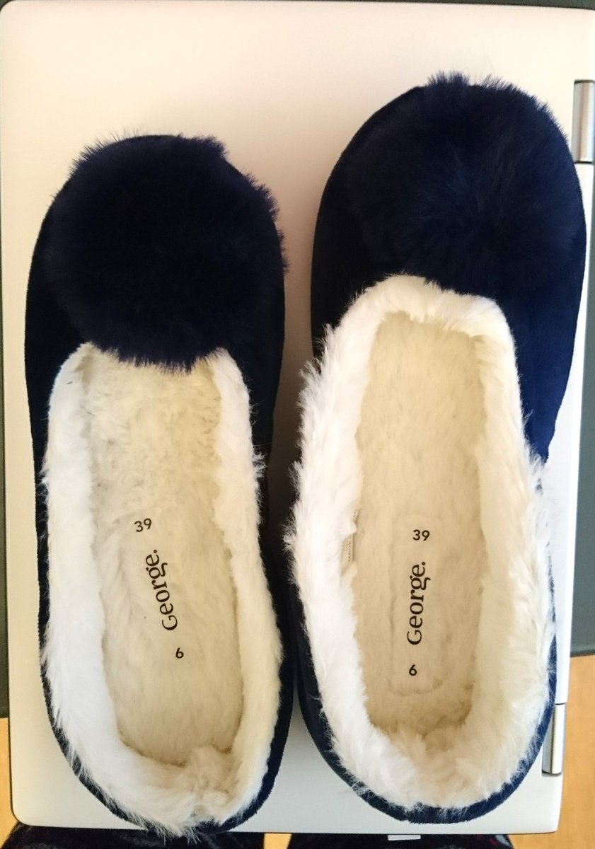 hannahgarside13's tweet photo. Hey @asda can you spot anything wrong with my new pair of slippers? Picked them up in a hurry &amp; not convinced they both fit... 😔 https://t.co/eUuSRpXvcw