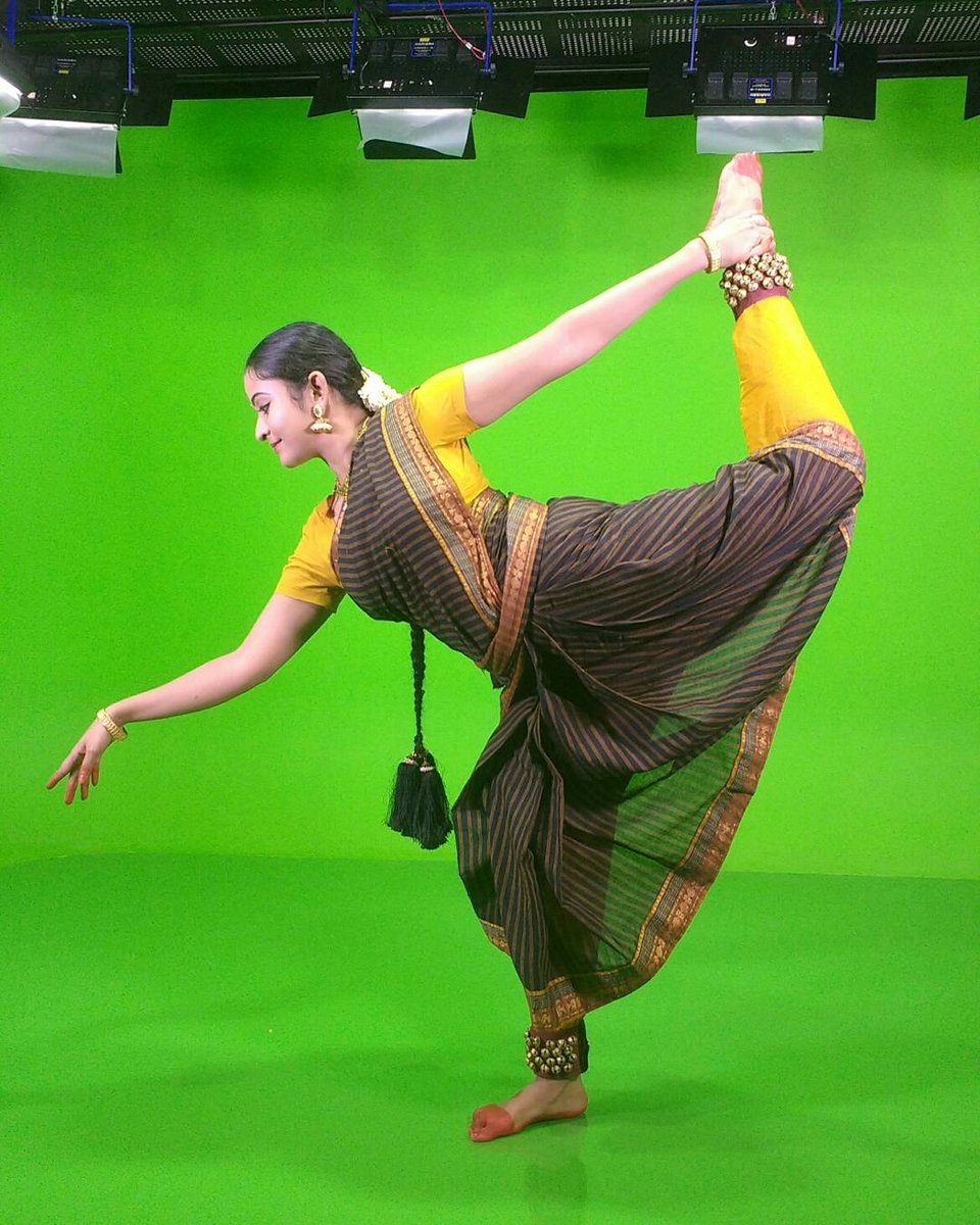 swtatm1's tweet photo. Fly Solo!
#Shootingspot #Webtv #MakkalKural 
#Lifeofdancers https://t.co/HuzXSX7aoY