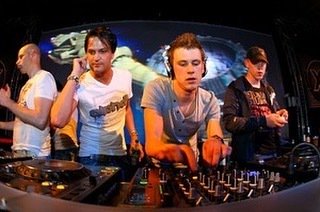 dawnfiremusic's tweet photo. #tbt🔙
Playing at XXLERATOR With my Buddies the @a2records crew
@matrixxevents
#matrixx #xxlerator #2010 #hardsty… https://t.co/LWMvgcZ7T1 https://t.co/6qMupPZFsc