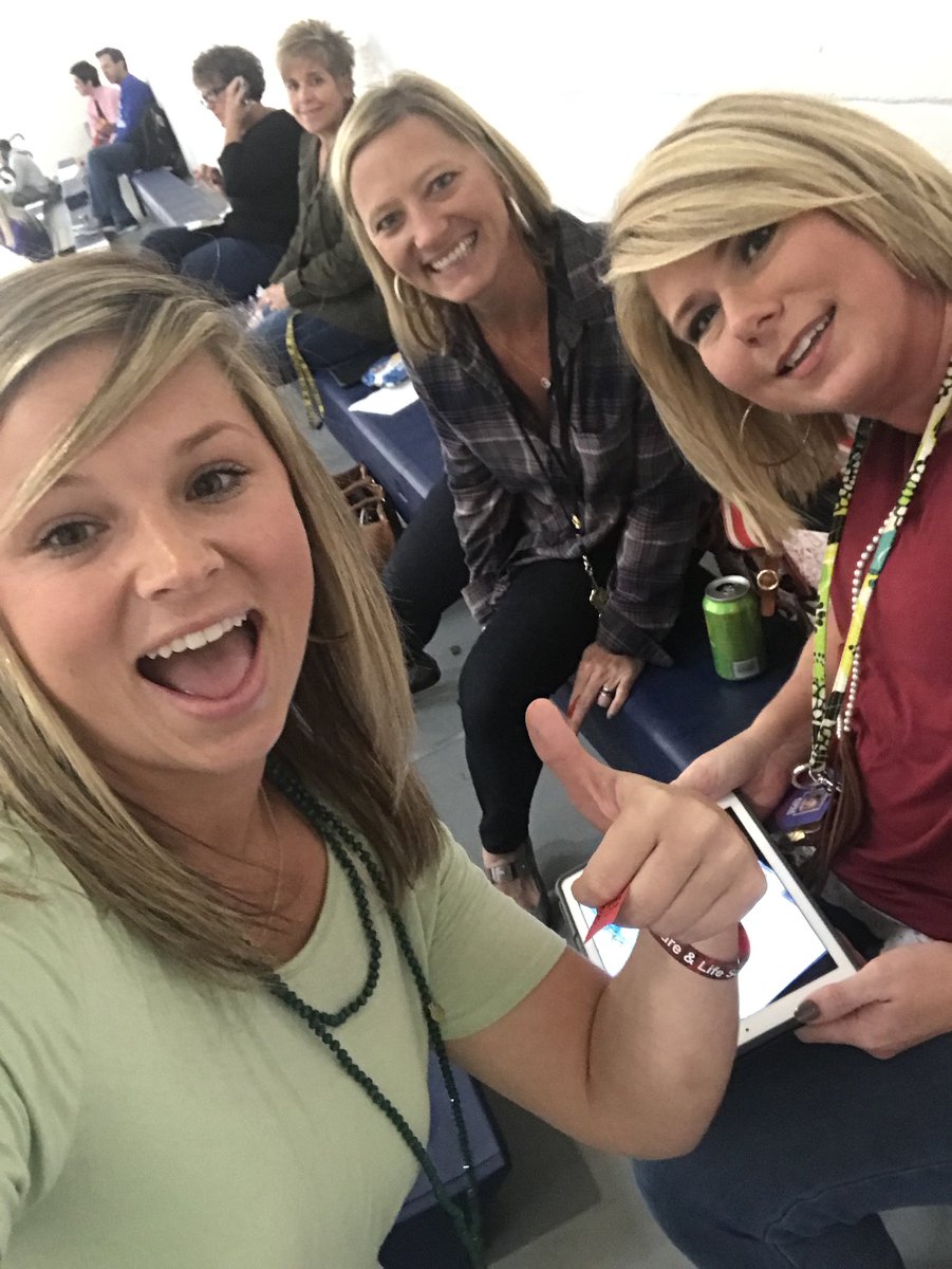 Allison_Teach's tweet photo. We reaaaaady 👻 #GCSLiTech https://t.co/xcAsHfYPu0