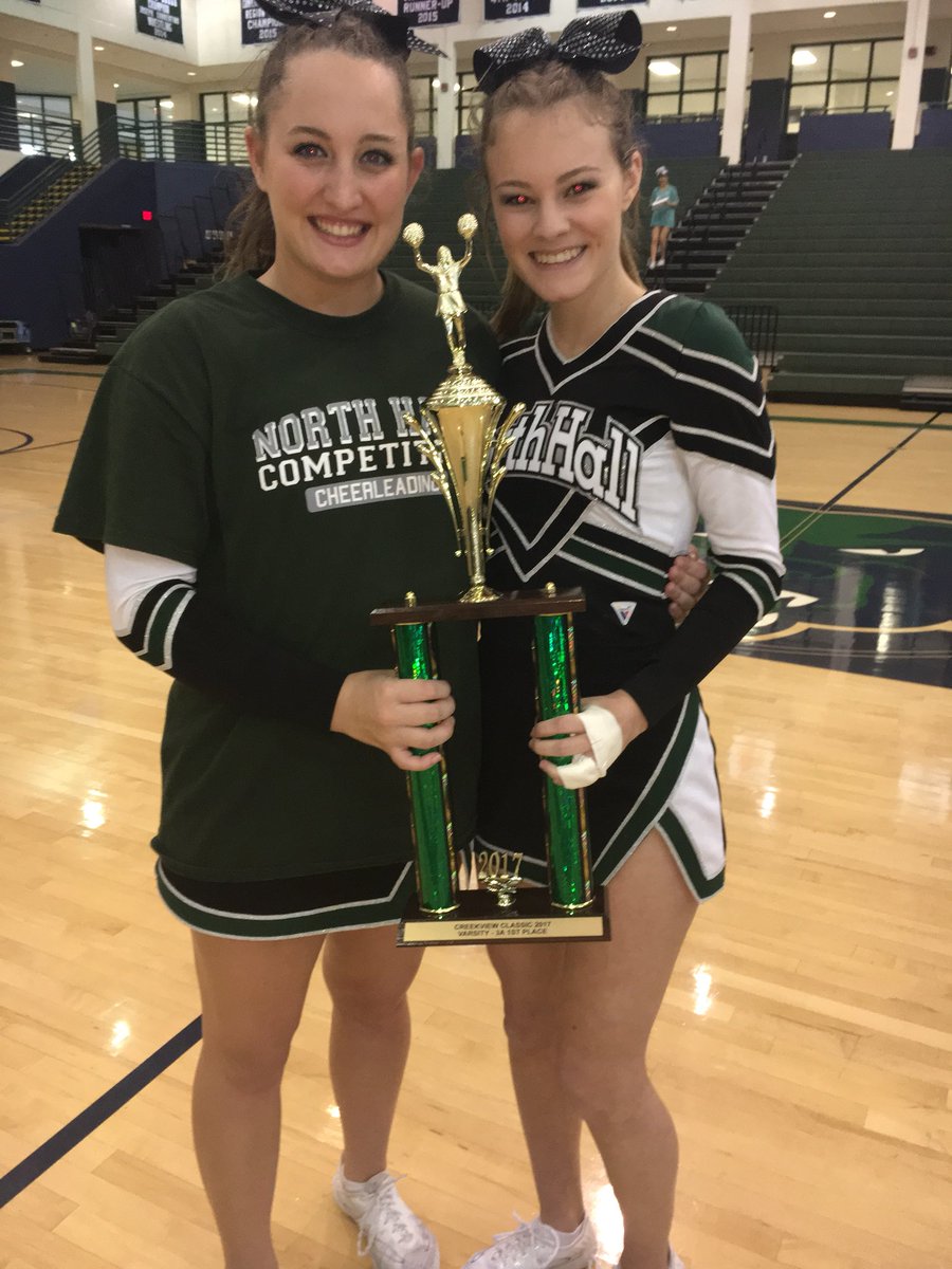 AnsleyBerbert's tweet photo. HBD to @amberlhicks_ one of my fav fliers and fav friends thankful for all our cheer memz have a great bday!!🎉💗 https://t.co/HM1OjIVzfI