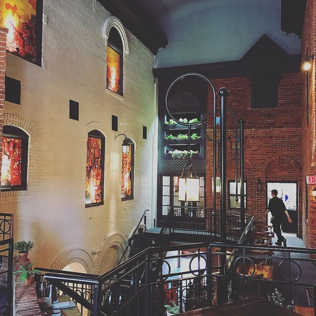 ExploreBuffalo's tweet photo. Three words for @rowhousebuffalo Worth.The.Hype. Can we just live here?! #explorebuffalo #buffalony #DelawareAvenue https://t.co/QVKozRjC8s https://t.co/bZ0ojpczXu