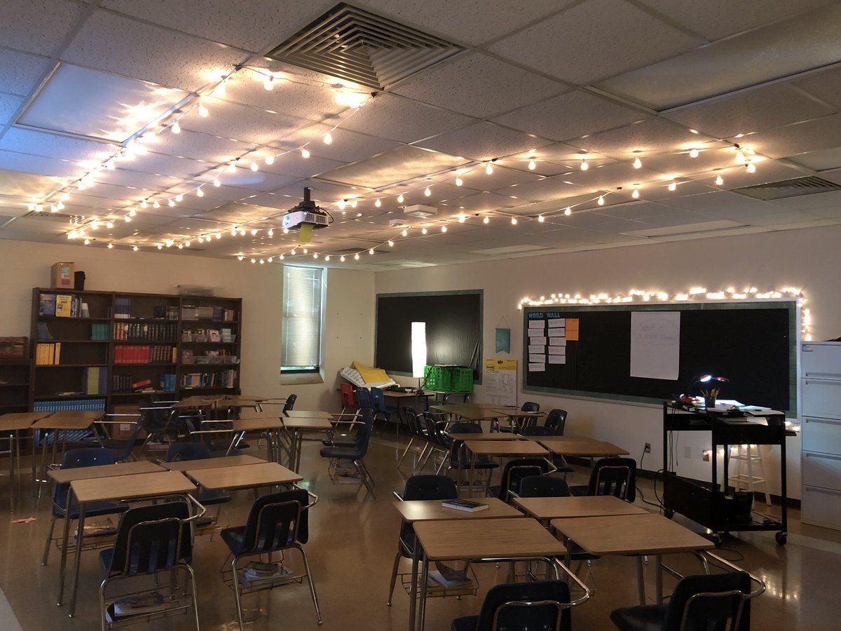MsJaeAllen's tweet photo. Kids wanted fairy lights. Reached out to friends for donations. They gave. Students see power of generosity. Inspired. #ApolloGearUp https://t.co/y8EtnWYOBn