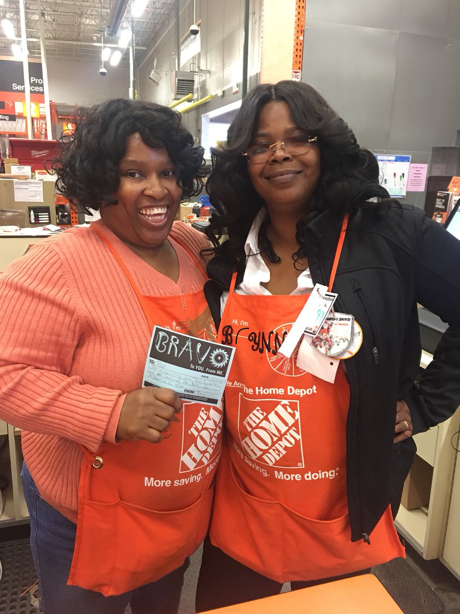 BrynnColeman5's tweet photo. Recognizing Pat for her support for our Pro Event @JuanitaQ1 @hd_2727 #rainingrecognition https://t.co/j9cKspVr7c