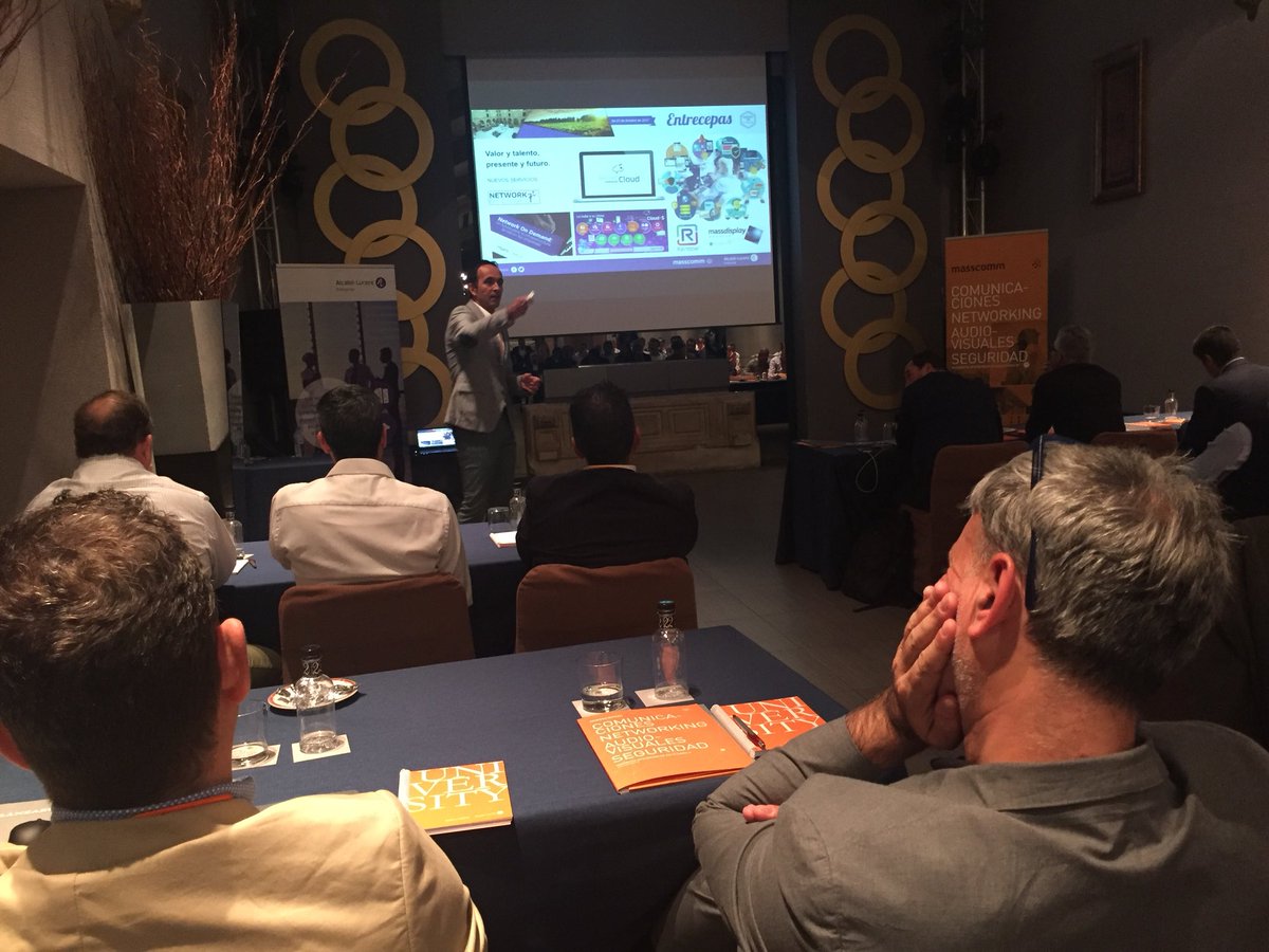 juan_osaba's tweet photo. Siempre es un lujo presentar en nuestra tierra, La Rioja importantes novedades tecnológicas @ALUEnterpriseES #massdisplay #Rainbow #NoD https://t.co/tk8whKAJkW