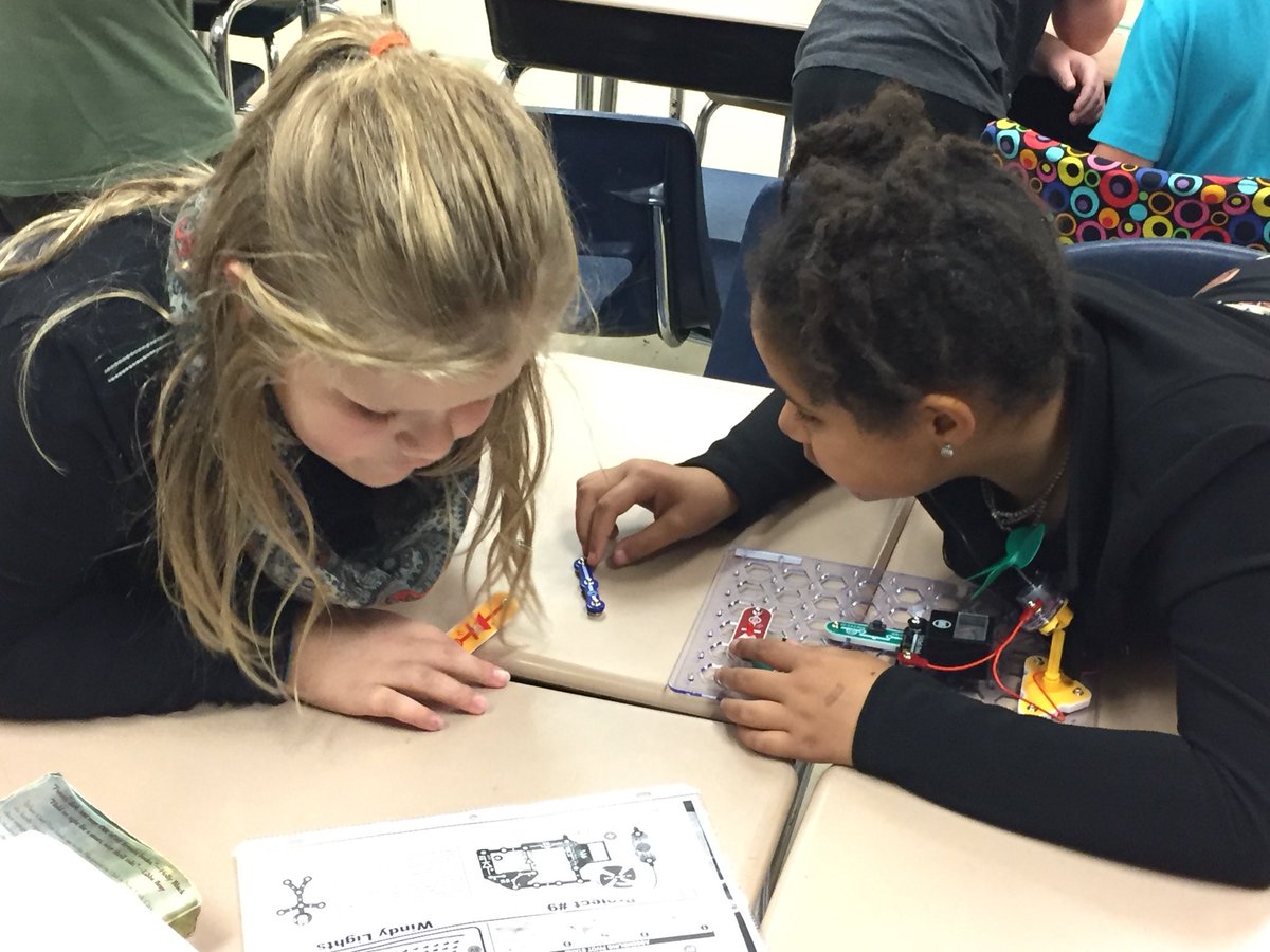 STEM hands-on learning activities #puttingacademicsfirst
