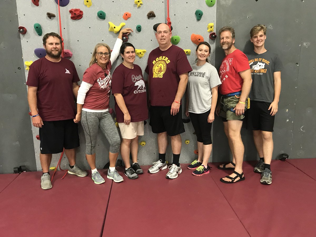 RNTHSPE's tweet photo. Adventure is happening at Rogers New Tech High School 🤓#adventurepe @RNTHSPE https://t.co/hnOJh32fUP