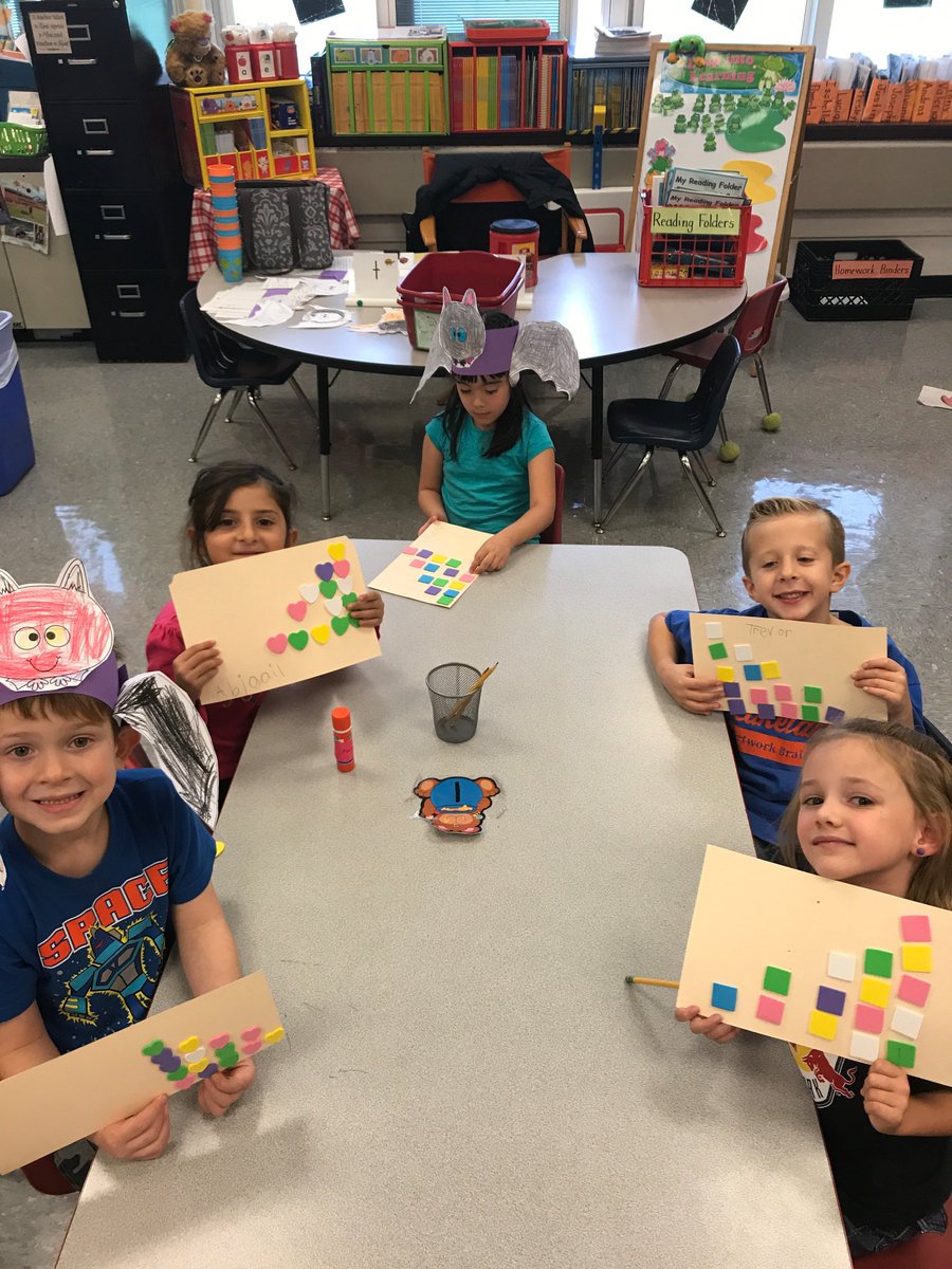 netcongschool's tweet photo. Students in Mrs. DeKleine's Kindergarten class putting their math skills to work! #mathrocks #netcongschool https://t.co/cpJkcFFL4b