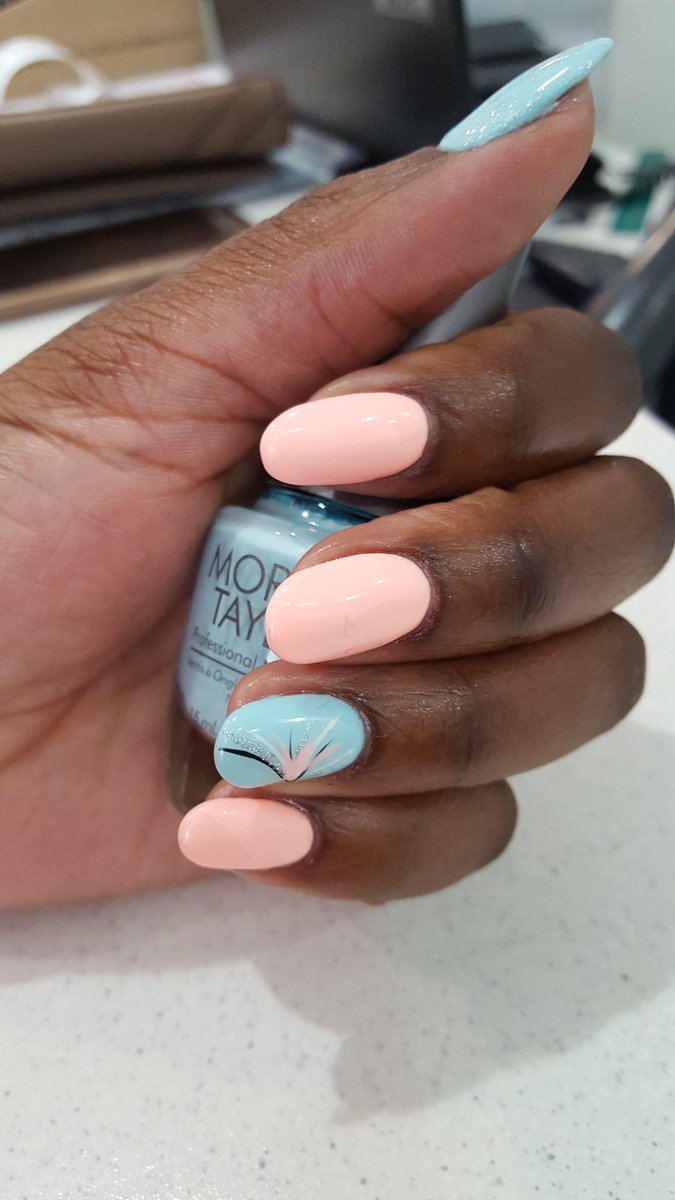SorbetWestgate's tweet photo. Still painting our guests Pink Jst 4 days till end of Breast Cancer Awareness month #paintpink #CancerAwareness💅 by Sharleen @SorbetWestgate https://t.co/Gn1lVPbghC