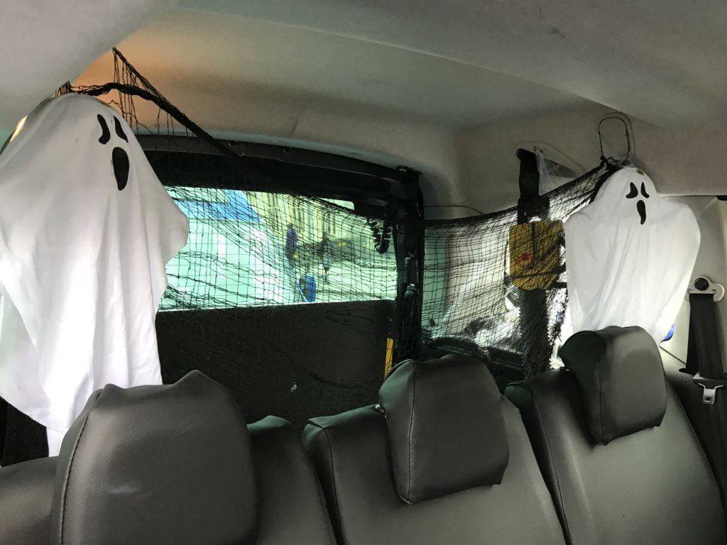 cityfoxtaxis's tweet photo. Keep your eyes peeled and take a snap of our spooky #Halloween themed taxi in #Bristol and win a free taxi ride this weekend! 🎃 👻 👀 https://t.co/pn0DaXFLzj