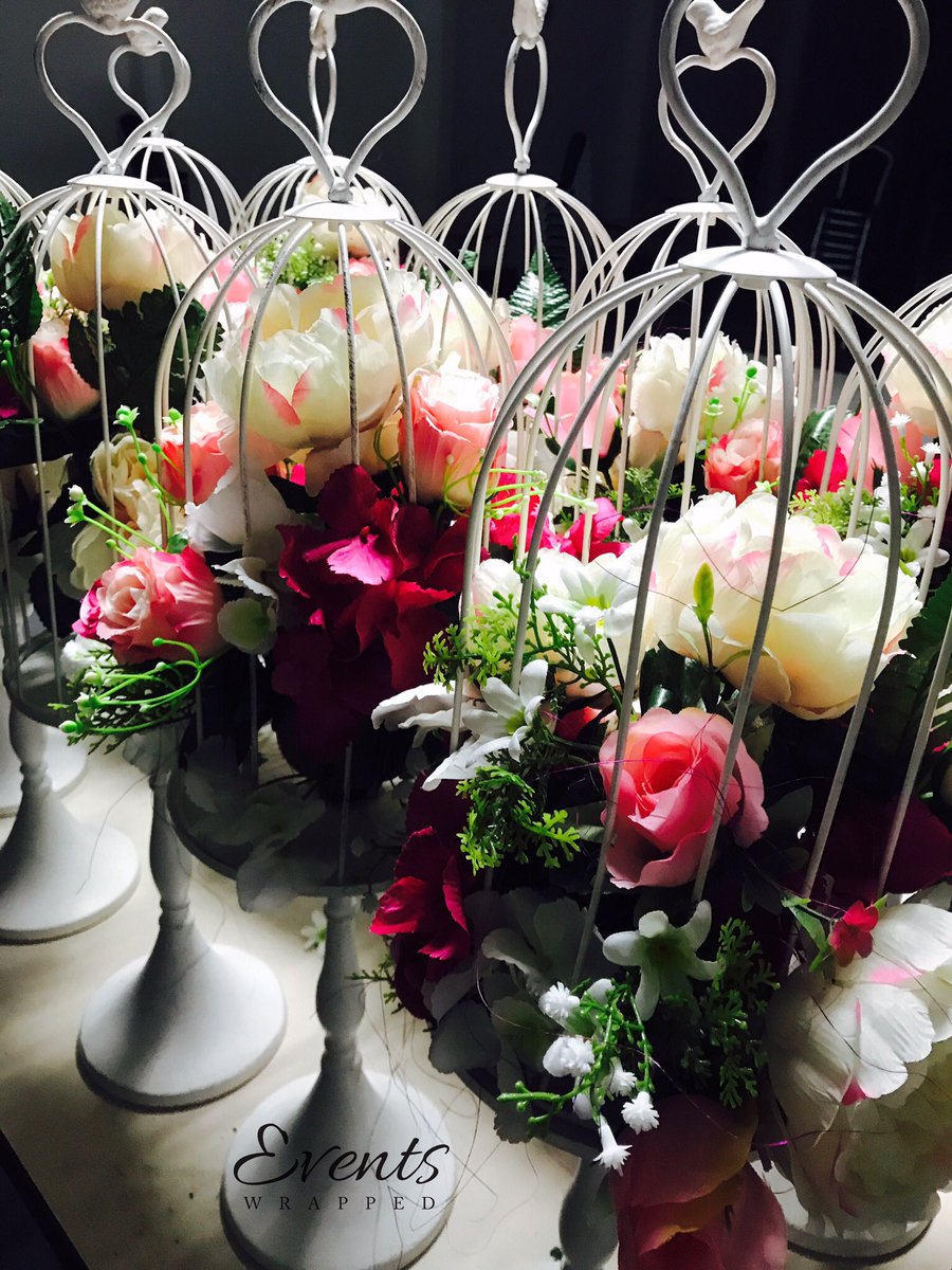 EventsWrapped's tweet photo. Vintage Florals wedding theme...@EventsWrapped #WeddingPlanning #weddingflowers #vintage https://t.co/o1e0855RLD