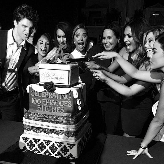 PLLonMax's tweet photo. #ThrowbackThursday: Cake + 100 episodes of #PrettyLittleLiars = Best party ever. 😍 https://t.co/vesKC8KUjq