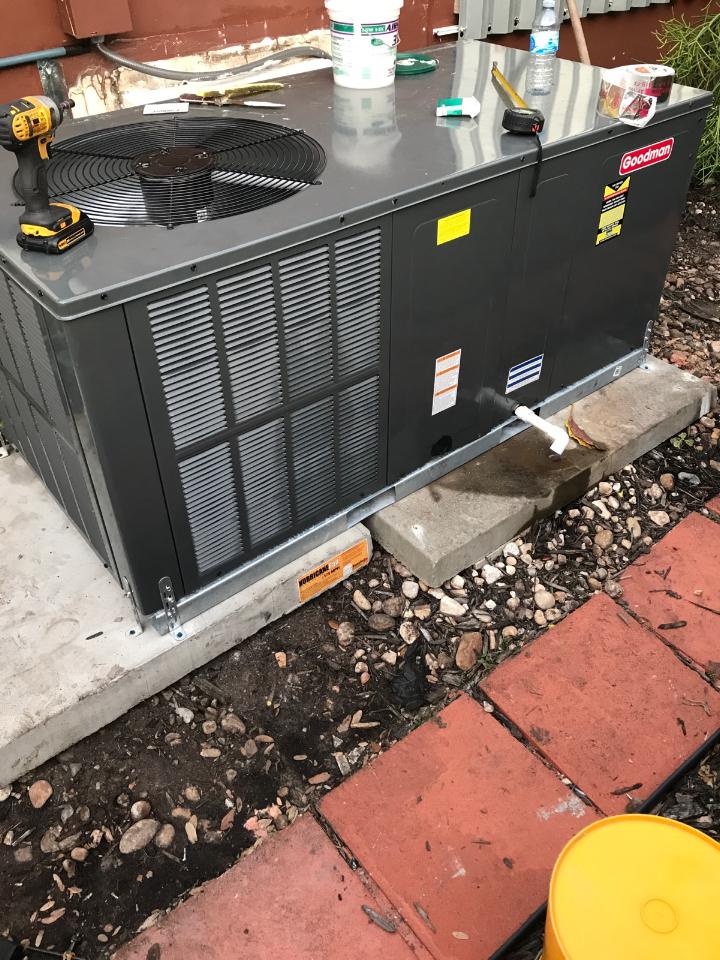 GetMoCool's tweet image. Here's some shots of an install one of our tech's recently worked on! 
#hvac #ac #airconditioning #f4f #like #follow #southflorida #Thursday