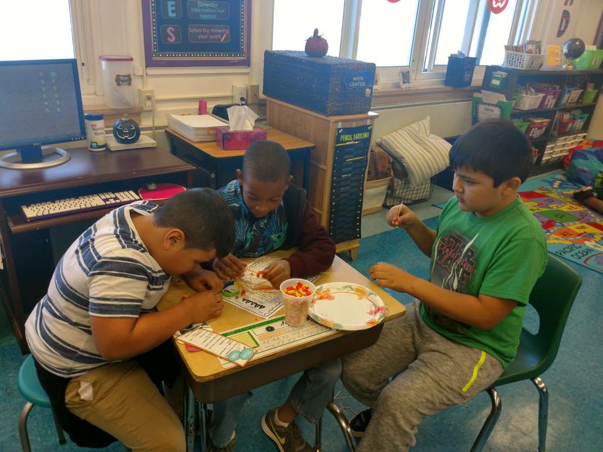 netcongschool's tweet photo. Students in grade 3 worked together in STEAM to create candy corn towers. #STEAM, #thirdgraderocks #netcongschool https://t.co/BACIRUKe4s
