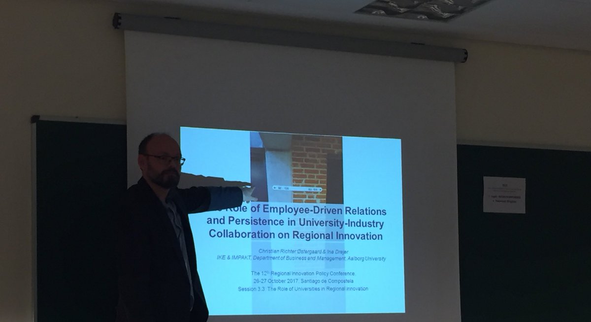 fitjar's tweet photo. This is the way to room 82, concludes Østergaard @runinproject #RIPCongress2017 https://t.co/dfHJqo5vON