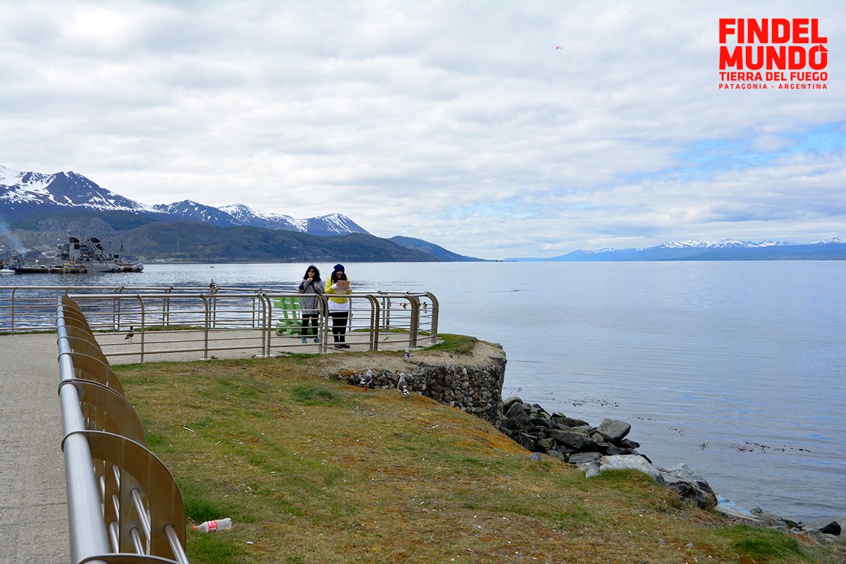 TurismoTDF's tweet photo. Una tarde de Octubre en la ciudad más austral
#FinDelMundo #TierraDelFuego #EsAventura
https://t.co/xKON94JX0s https://t.co/gGp8xVMMbX