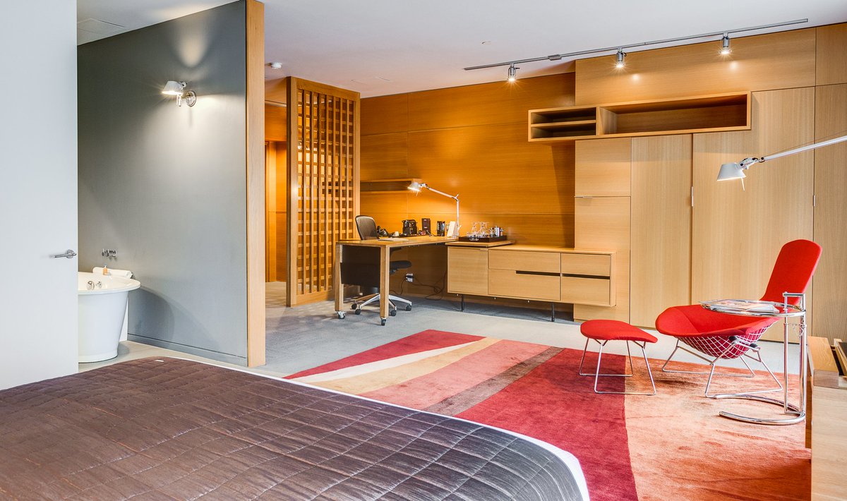 HotelGault's tweet photo. Calmes et lumineuses, nos spacieuses suites permettent d'allier relaxation et travail. https://t.co/D4ZgZW0PgY