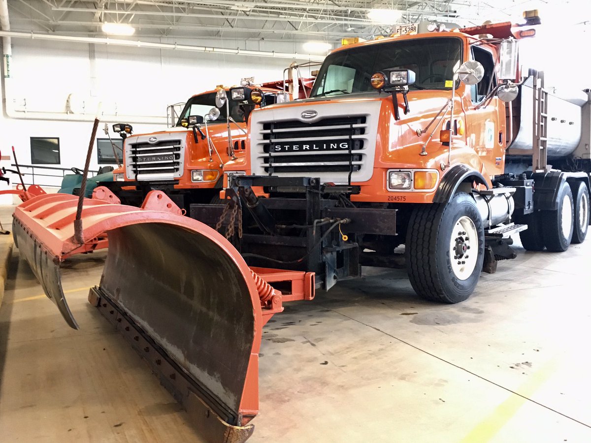 mndotsoutheast's tweet image. Our snow plows are ready for winter weather, are you? Make sure to check 511mn.org and our MnDOT cameras before you travel